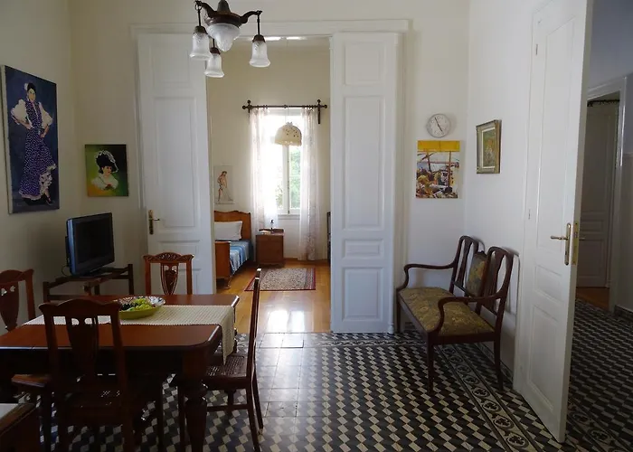 Neoclassical House Дом отдыха Ханья