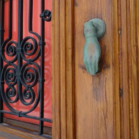 Neoclassical House Semesterbostad